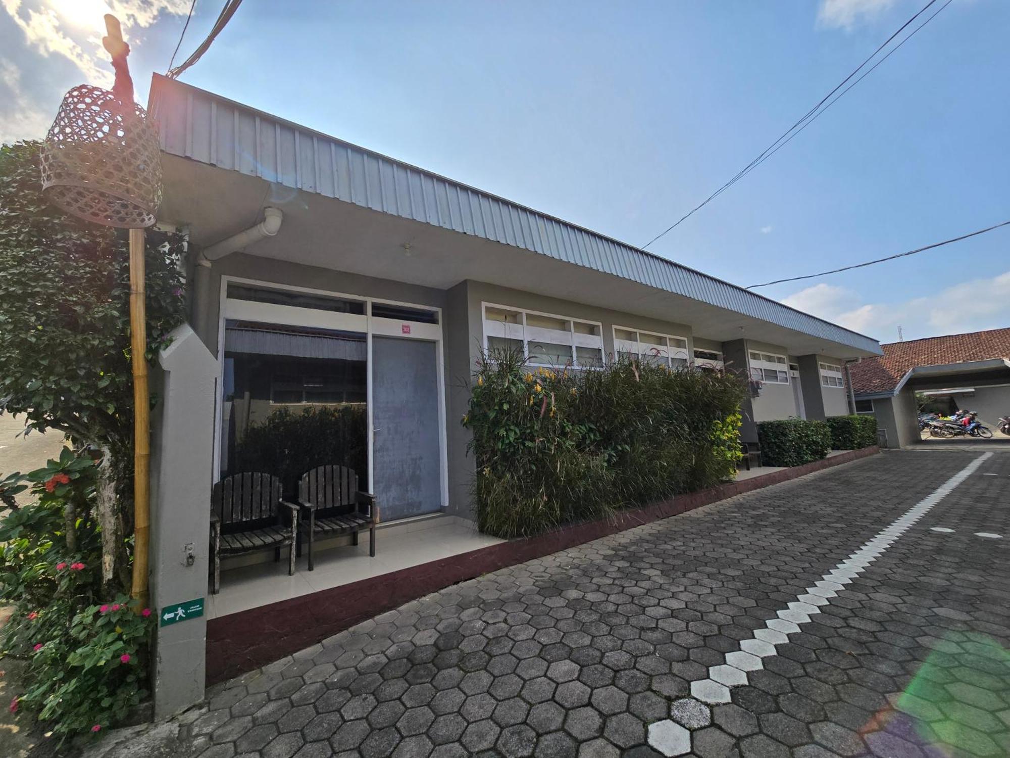 Kusma Hotel Bandungan Semarang Exterior foto